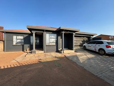 House For Sale in Soshanguve X, Soshanguve